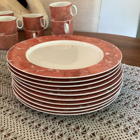 Villeroy and Boch assorted dinner pieces priced individually - Picture 13 of 13